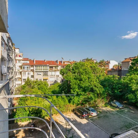 1bd Modern Comfort In The Heart Of By Flat Mаnager Apartman
